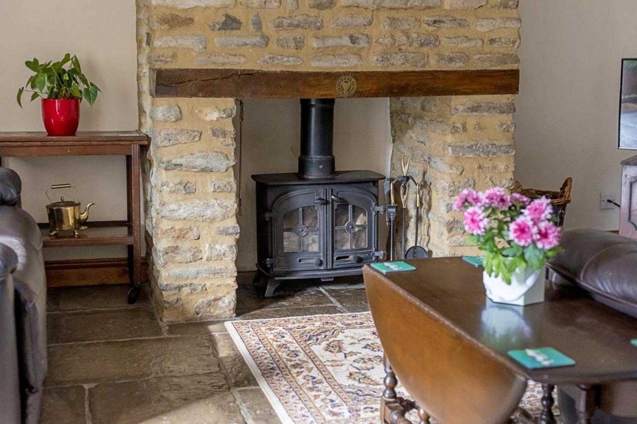 Finest Retreats - Fives Court Cottage North Cheriton Eksteriør bilde